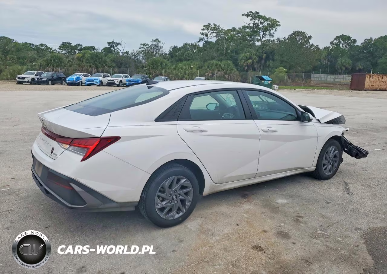 2025 Hyundai Elantra Hybrid Blue VIN:KMHLM4DJ7SU164624 - 3