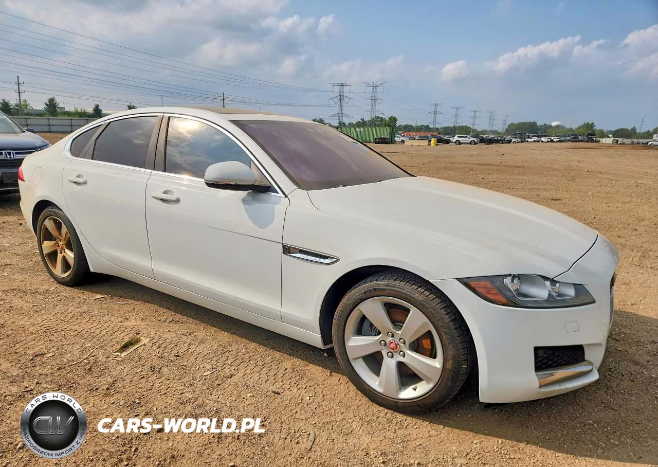 2018 Jaguar Xf VIN:SAJBR4FX1JCY69492 - 4