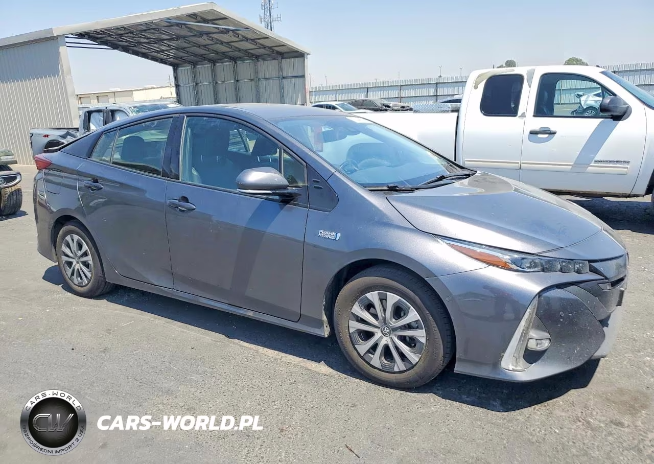 2020 Toyota Prius Prime Limited VIN:JTDKARFP6L3148378 - 4