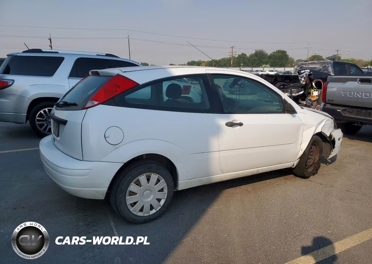 2007 Ford Focus Zx3 VIN:1FAFP31N57W117376 - 3
