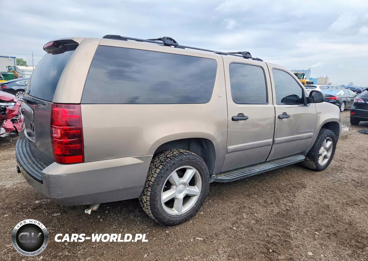 2007 Chevrolet Suburban C1500 VIN:1GNFC16097R257167 - 3