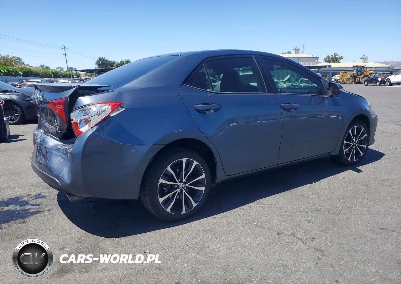 2017 Toyota Corolla Se VIN:2T1BURHE2HC948371 - 3