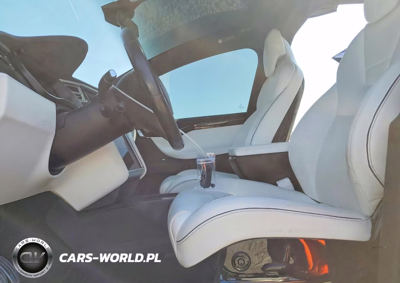 2016 Tesla Model X VIN:5YJXCBE4XGF006980 - 7