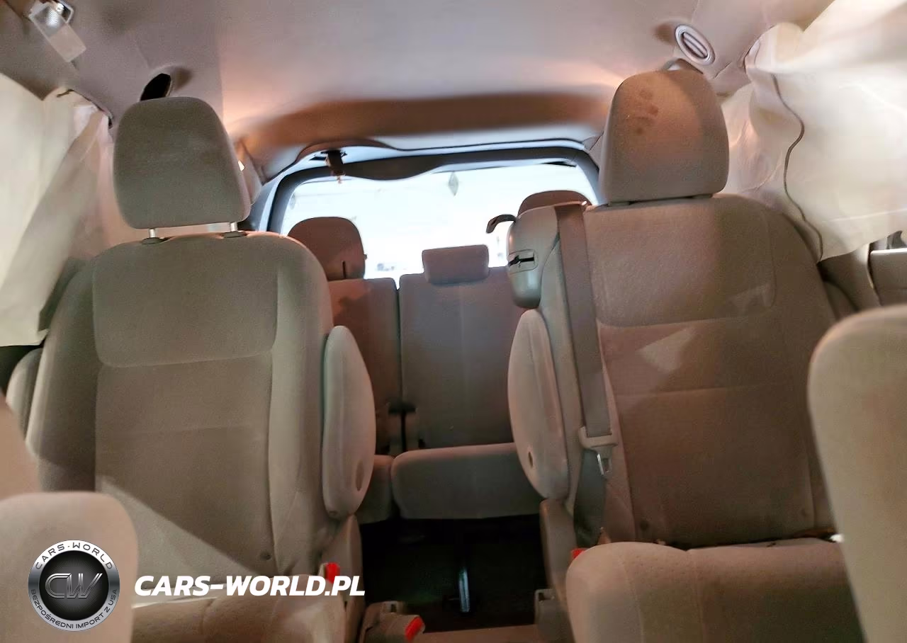 2015 Toyota Sienna Le VIN:5TDKK3DC8FS539335 - 10