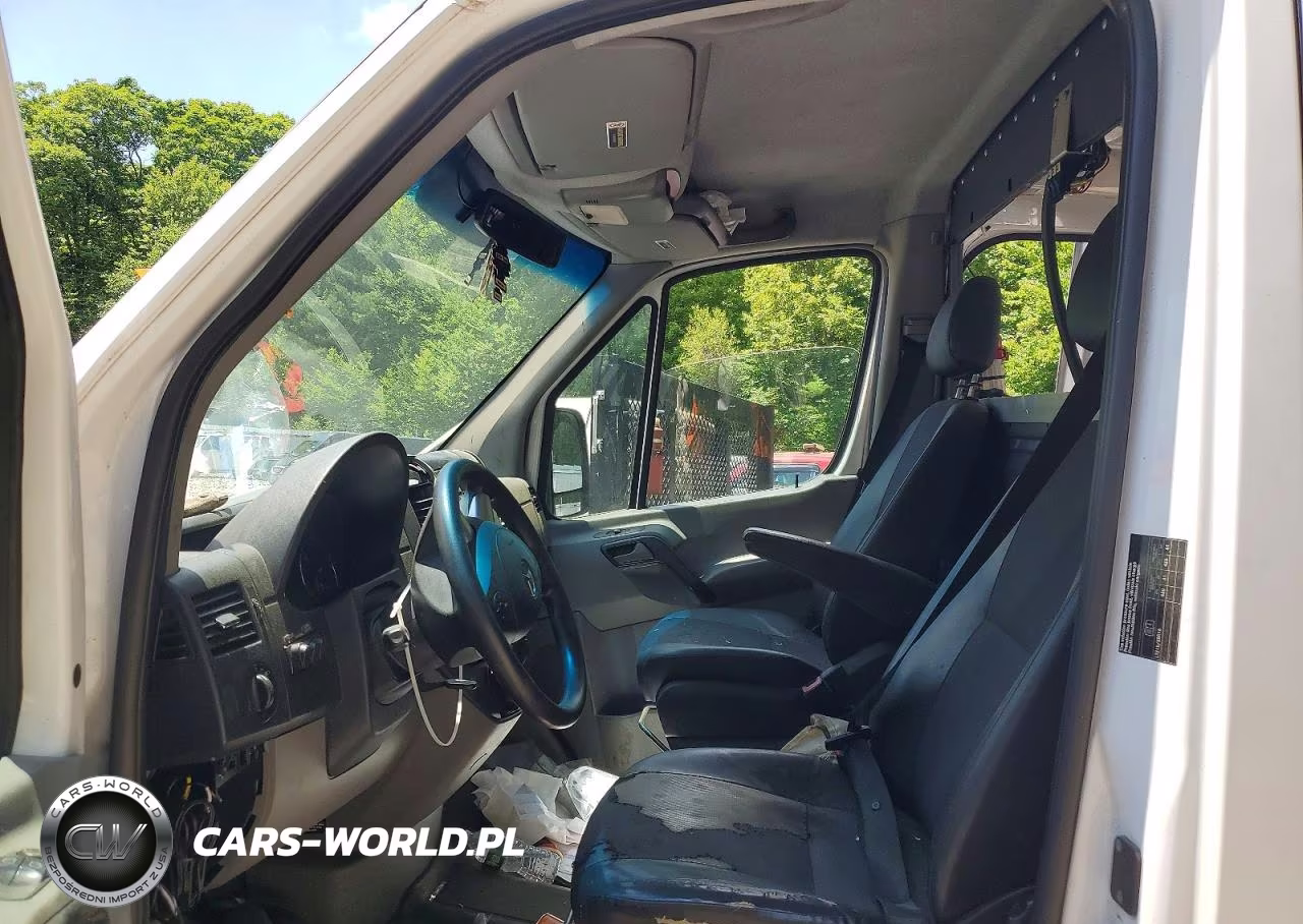 2016 Mercedes-Benz Sprinter 3500 Van With Bucket Lift VIN:WD3PF3DC8GP276943 - 7