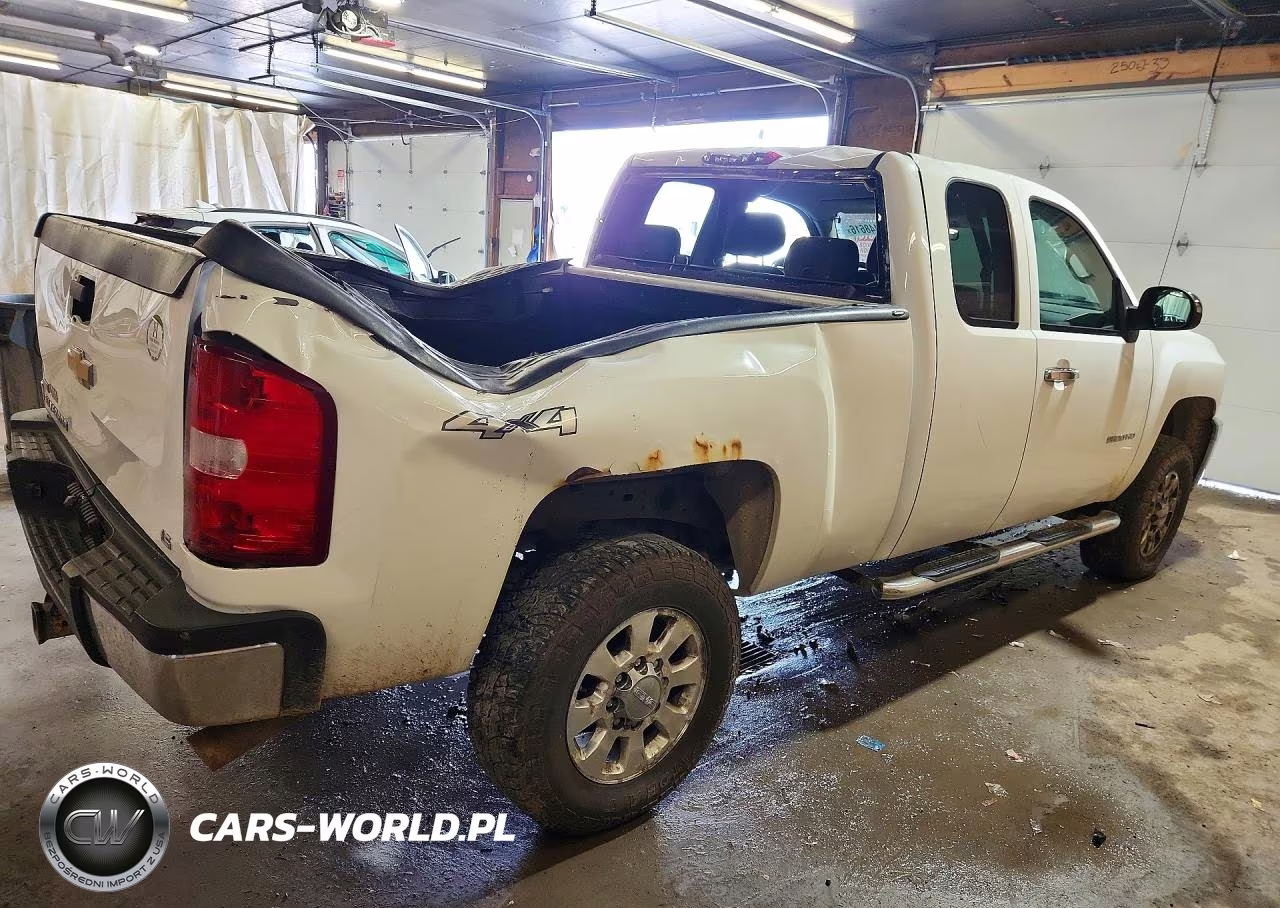2012 Chevrolet Silverado K2500 Heavy Duty VIN:1GC2KVCG5CZ265571 - 3