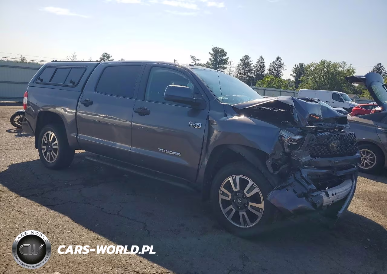 2018 Toyota Tundra Crewmax Sr5 VIN:5TFDY5F1XJX745659 - 4