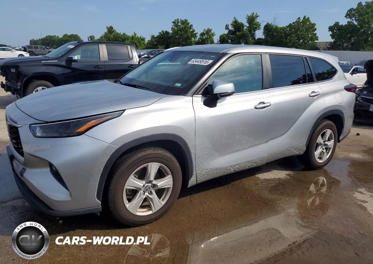 2024 Toyota Highlander Le – zdjęcie 1 z 12