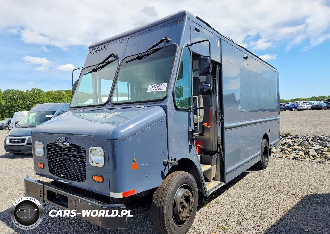 2020 Freightliner Mt45G Chassis Delivery Truck