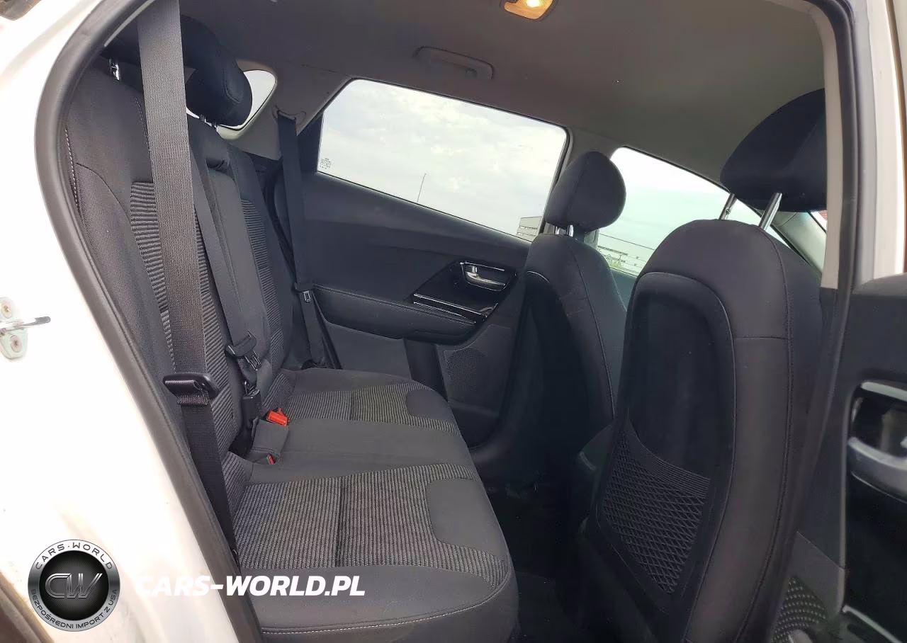 2020 Kia Niro Lxs VIN:KNDCB3LC3L5374477 - 10