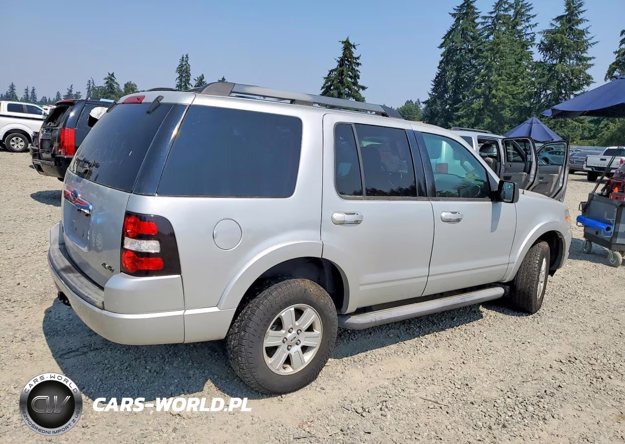 2010 Ford Explorer Xlt VIN:1FMEU7DE9AUA28409 - 3