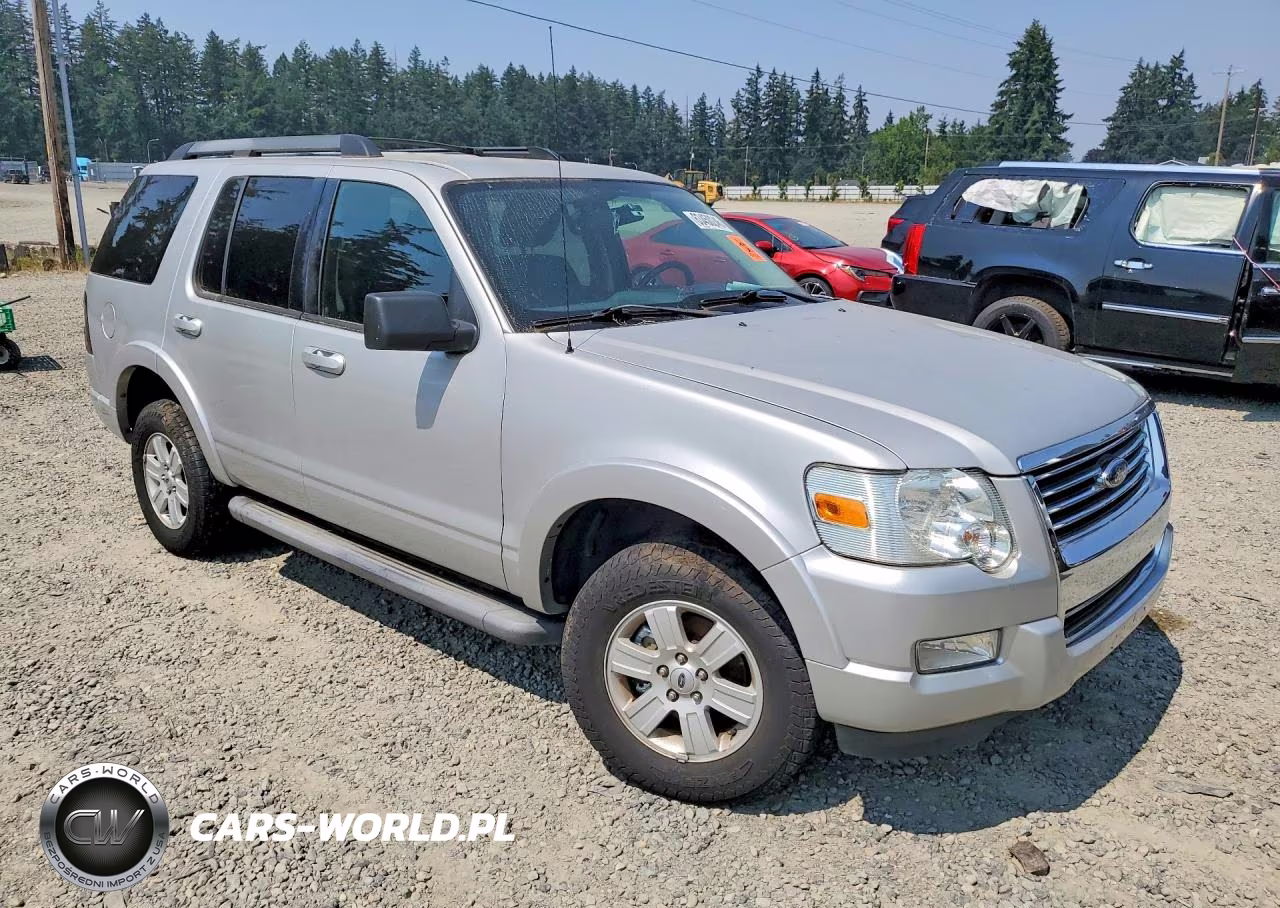2010 Ford Explorer Xlt VIN:1FMEU7DE9AUA28409 - 4