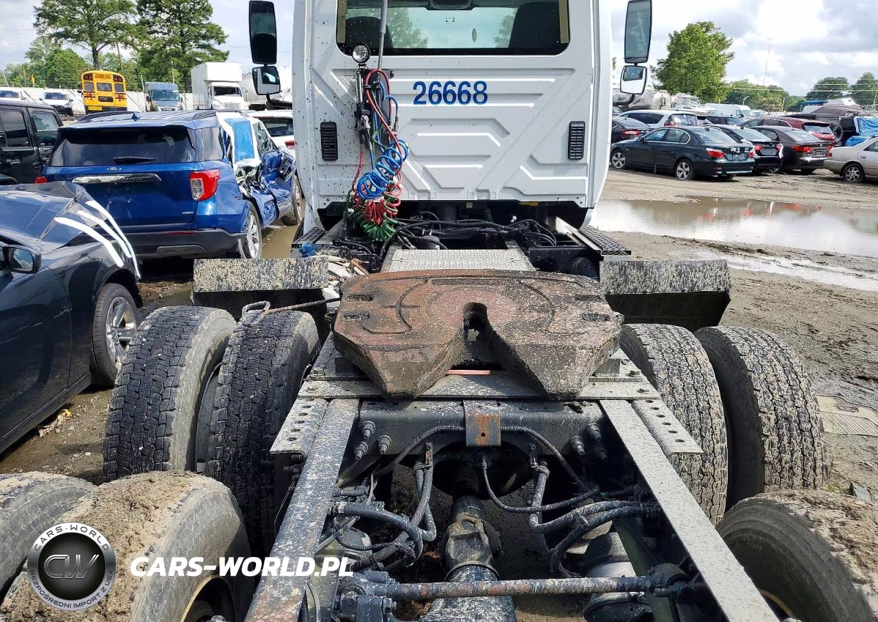 2015 International 8600 Semi Truck VIN:3HSHXSNR2FN569781 - 12