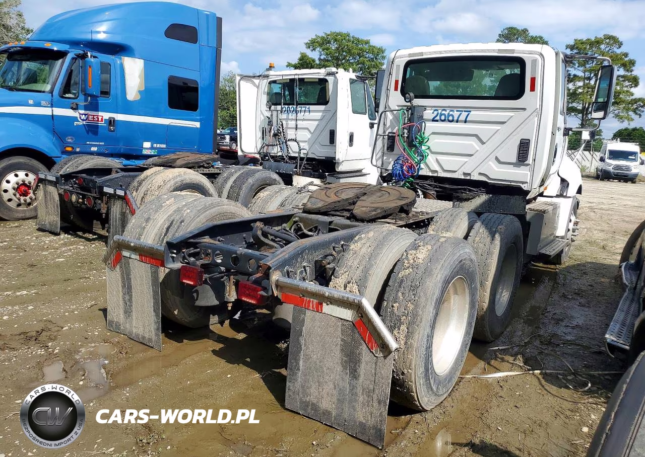 2015 International Prostar Semi Truck VIN:1HSDJSNRXFH038970 - 3