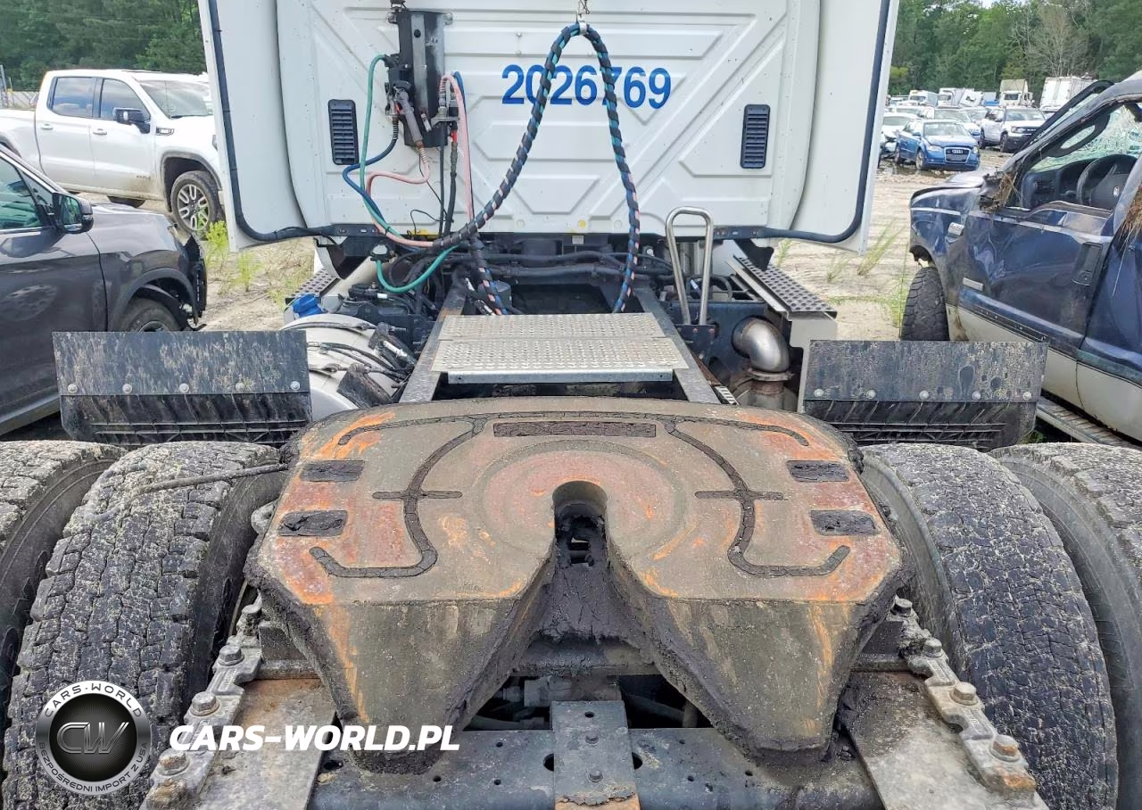 2016 International 8600 Semi Truck VIN:3HSHXSNR6GN058978 - 12