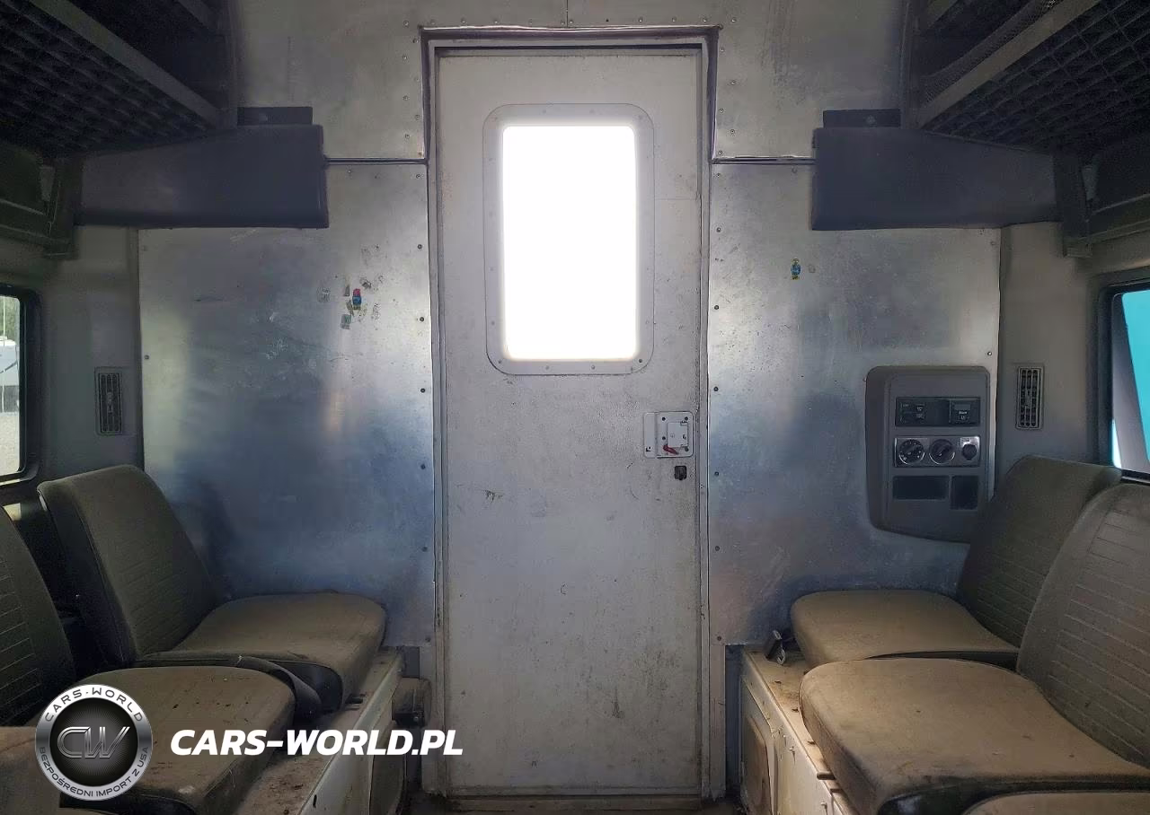 2015 International Lf687 Semi Truck VIN:3HSDJSNR4FN795708 - 10