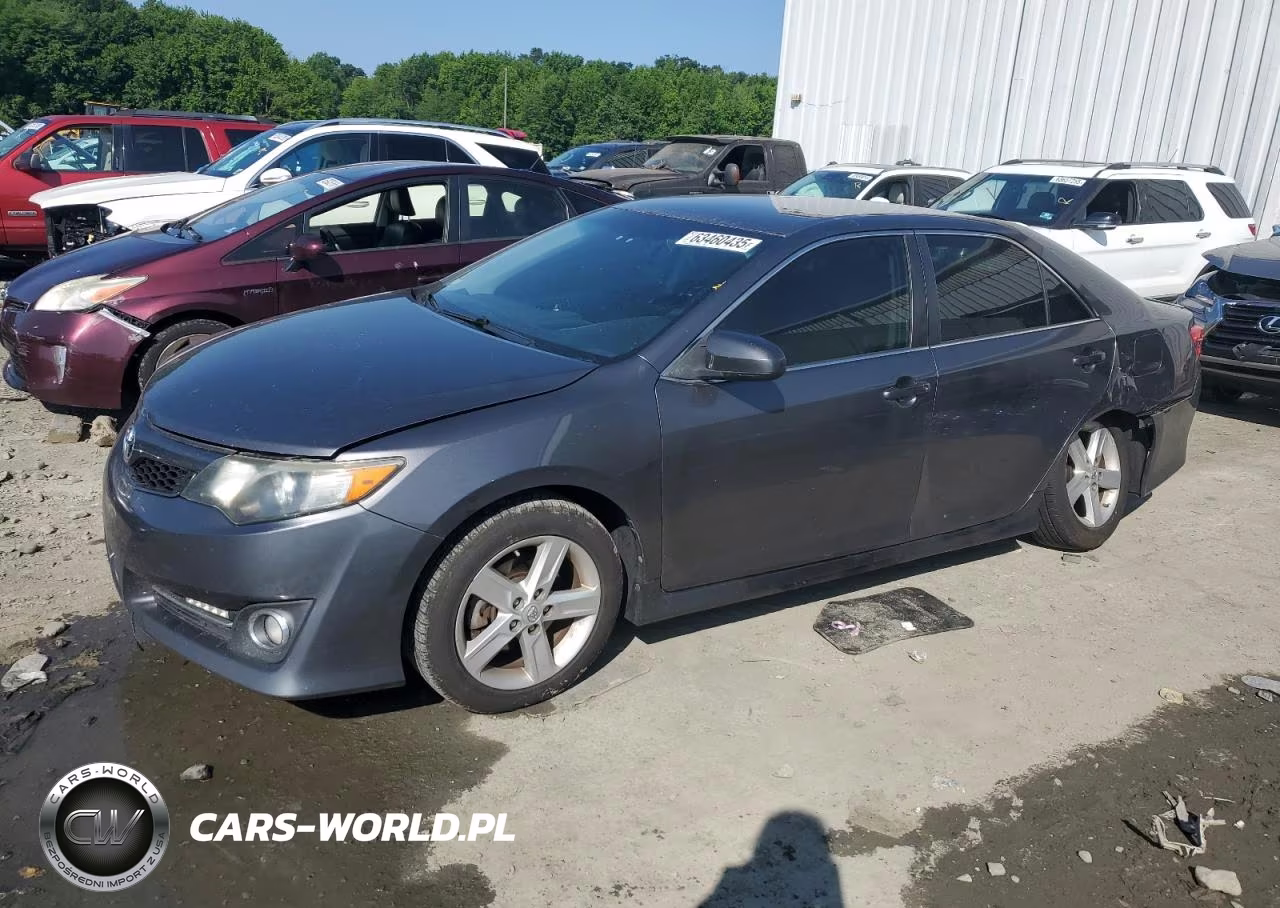 2014 Toyota Camry L – zdjęcie 1 z 12