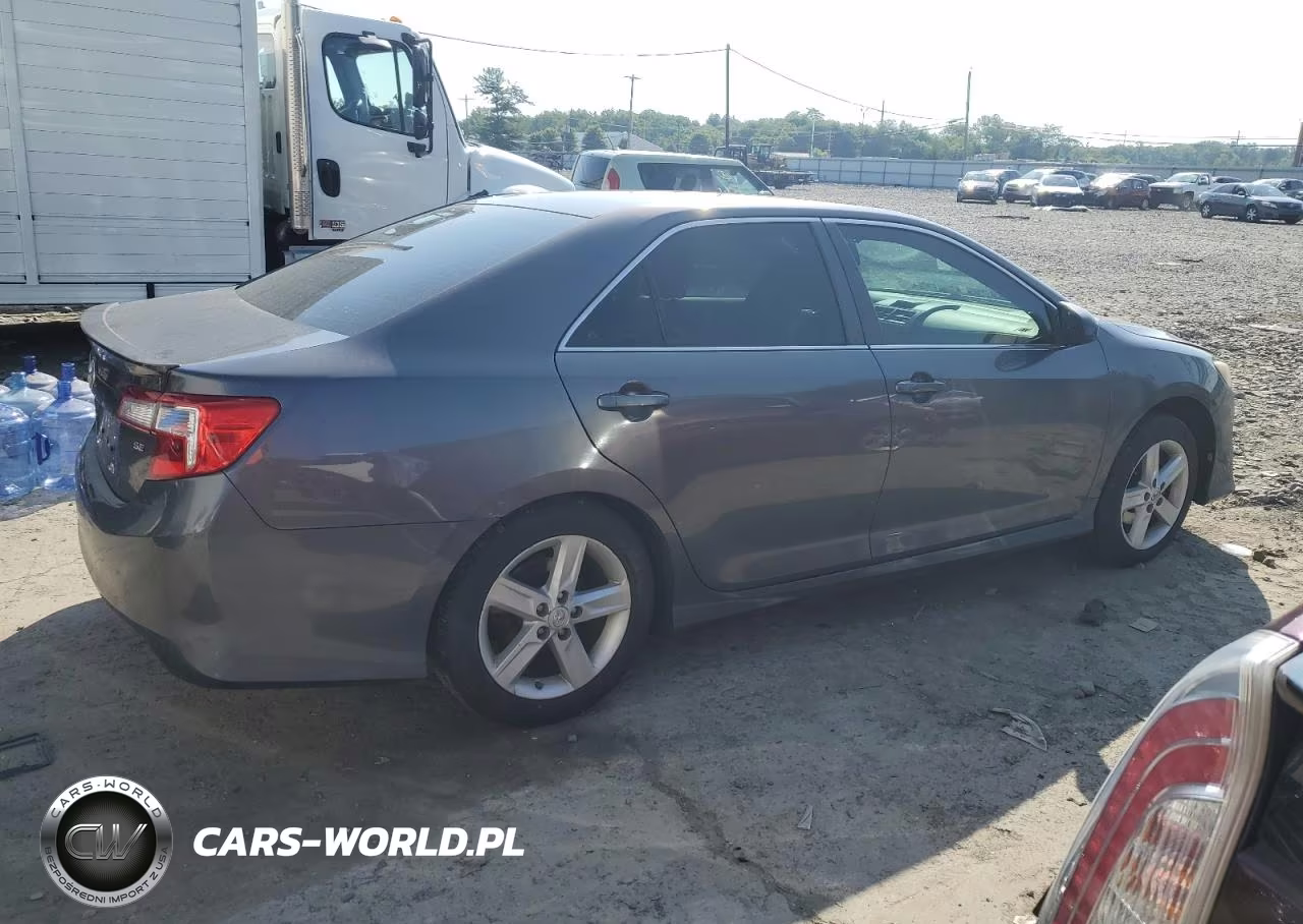 2014 Toyota Camry L VIN:4T1BF1FK2EU463579 - 3