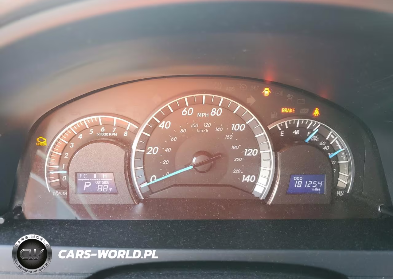 2014 Toyota Camry L VIN:4T1BF1FK2EU463579 - 9