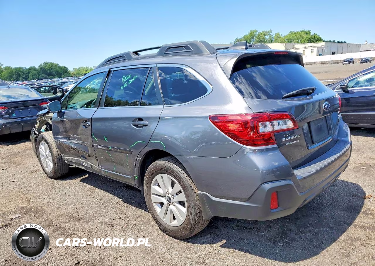 2018 Subaru Outback 2.5I Premium VIN:4S4BSAHC9J3327323 - 2