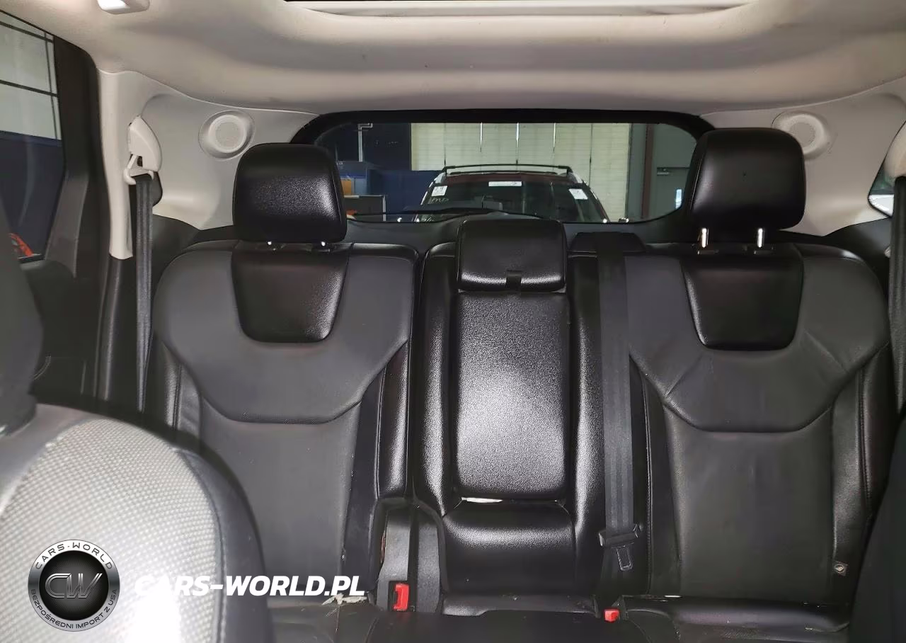 2018 Ford Edge Titanium VIN:2FMPK4K97JBB20708 - 10