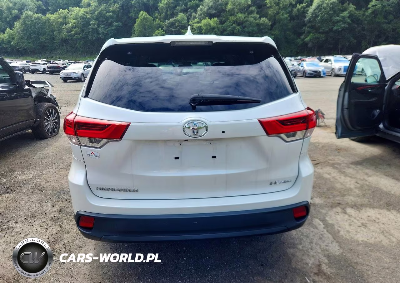 2019 Toyota Highlander Le Plus VIN:5TDBZRFH3KS729898 - 6