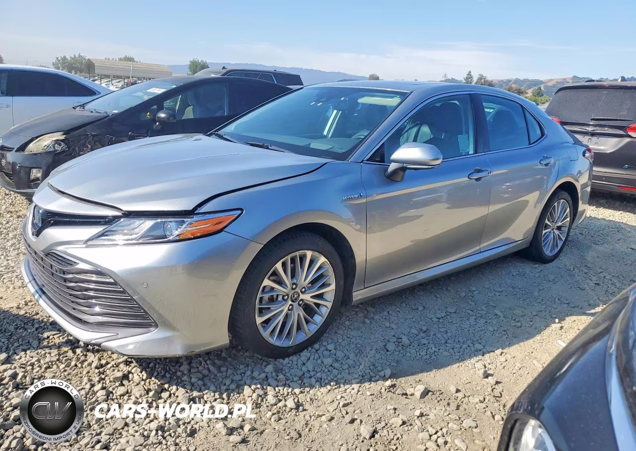 2019 Toyota Camry Hybrid Xle – zdjęcie 1 z 12