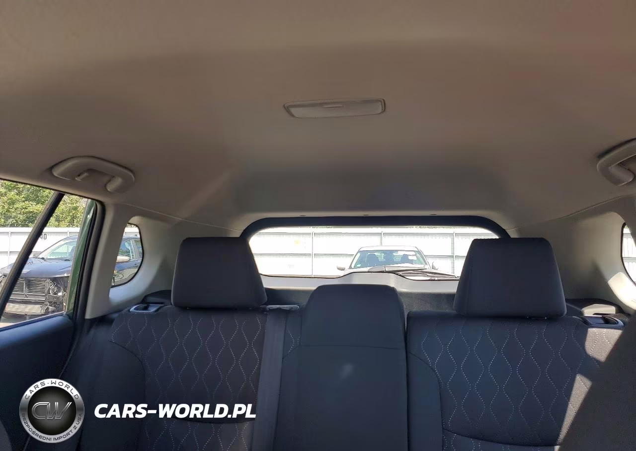 2026 Toyota Corolla Cross Le VIN:7MUCAABG6TV179551 - 10