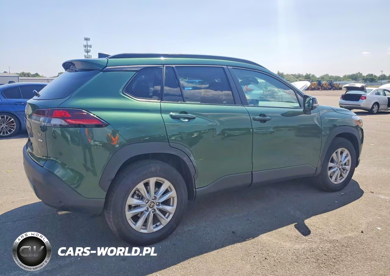 2026 Toyota Corolla Cross Le VIN:7MUCAABG6TV179551 - 3