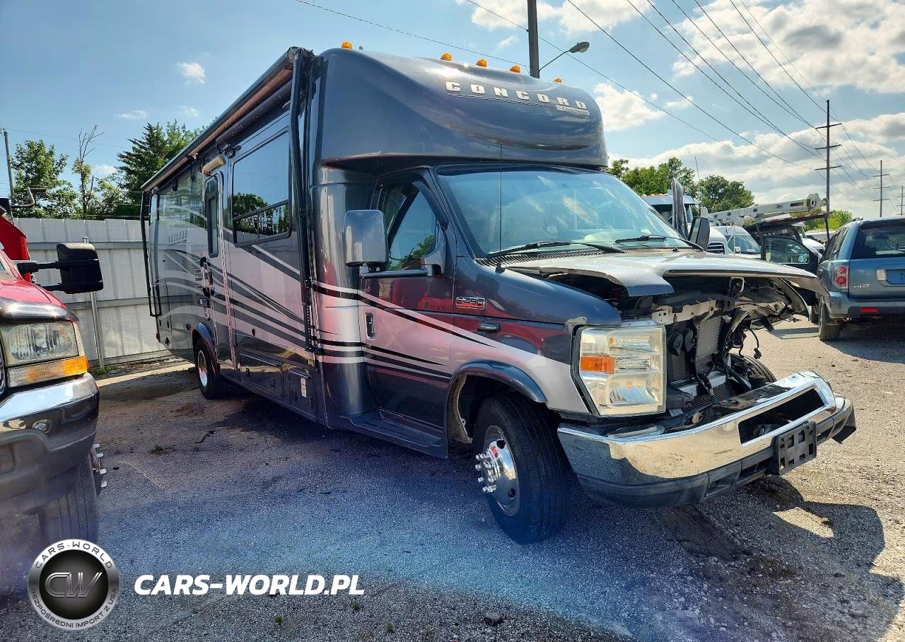 2011 Ford Econoline E450 Super Duty Cutaway Van – zdjęcie 1 z 10