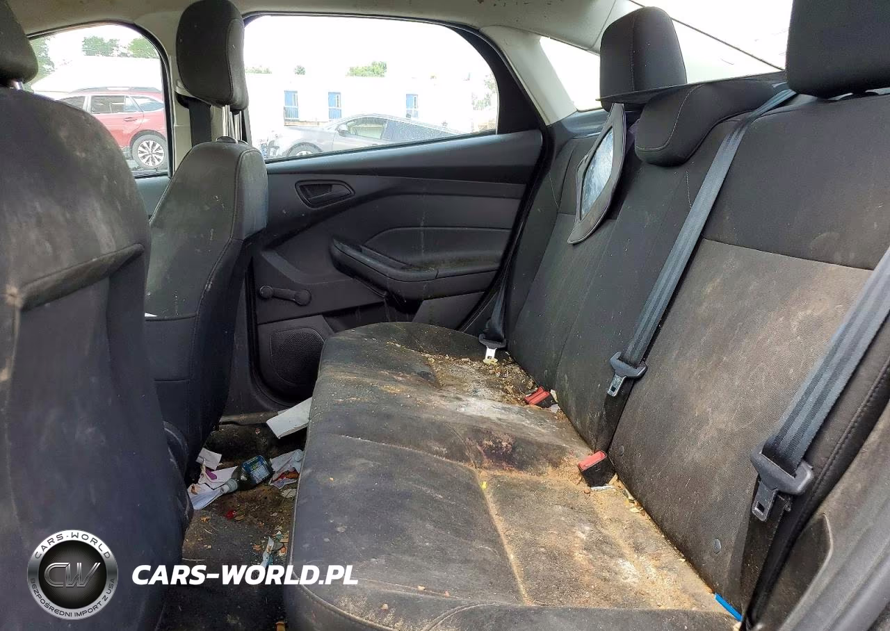 2018 Ford Focus S VIN:1FADP3E23JL301392 - 10