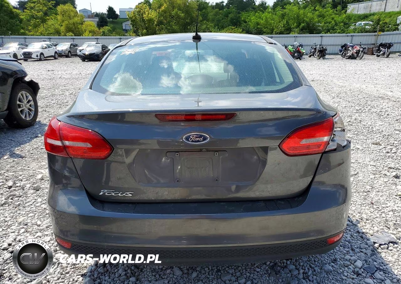 2018 Ford Focus S VIN:1FADP3E23JL301392 - 6