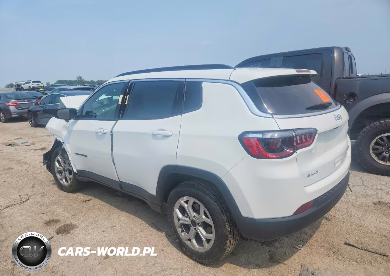 2025 Jeep Compass Latitude VIN:3C4NJDBN2ST592977 - 2
