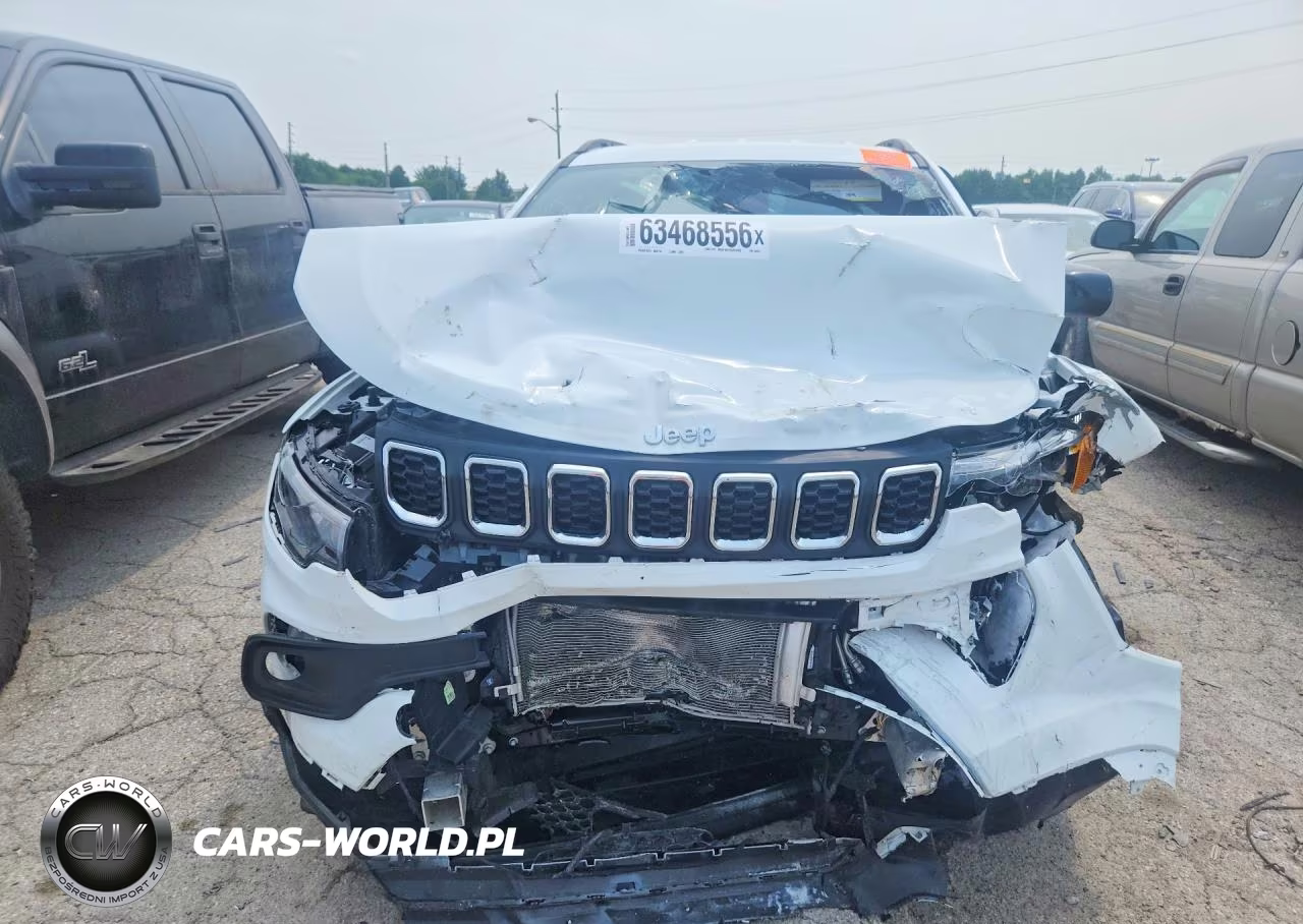 2025 Jeep Compass Latitude VIN:3C4NJDBN2ST592977 - 5