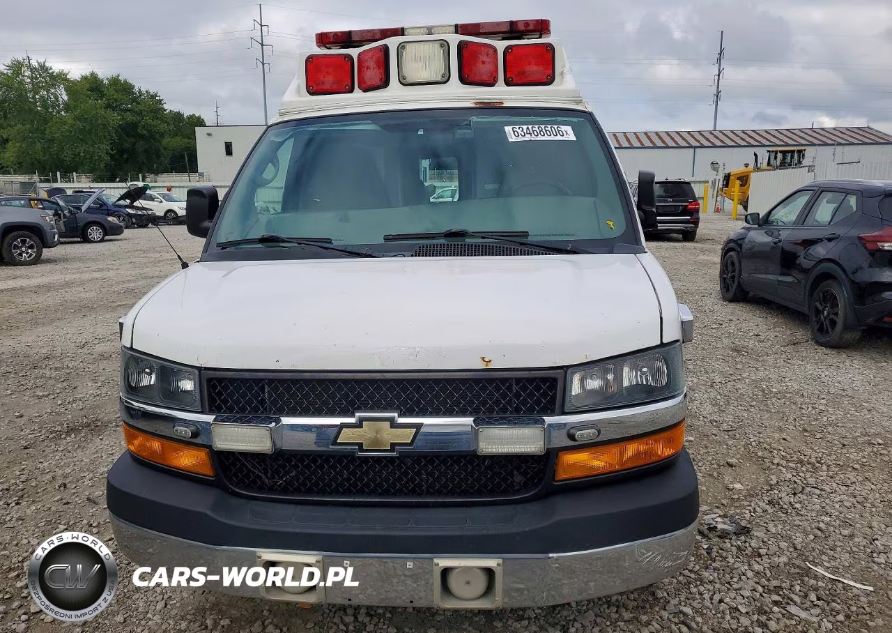 2011 Chevrolet Express G3500 VIN:1GBZGUCL3B1185680 - 5