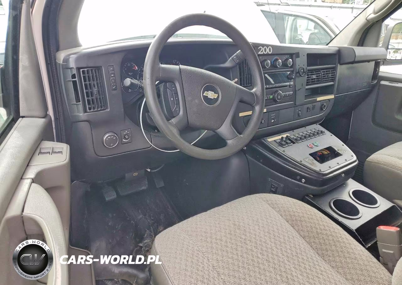 2011 Chevrolet Express G3500 VIN:1GBZGUCL3B1185680 - 8