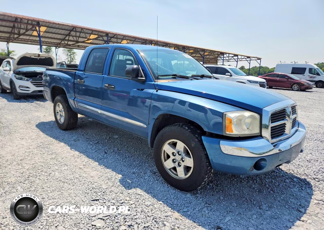 2005 Dodge Dakota Quad Laramie VIN:1D3HW58N15S195723 - 4