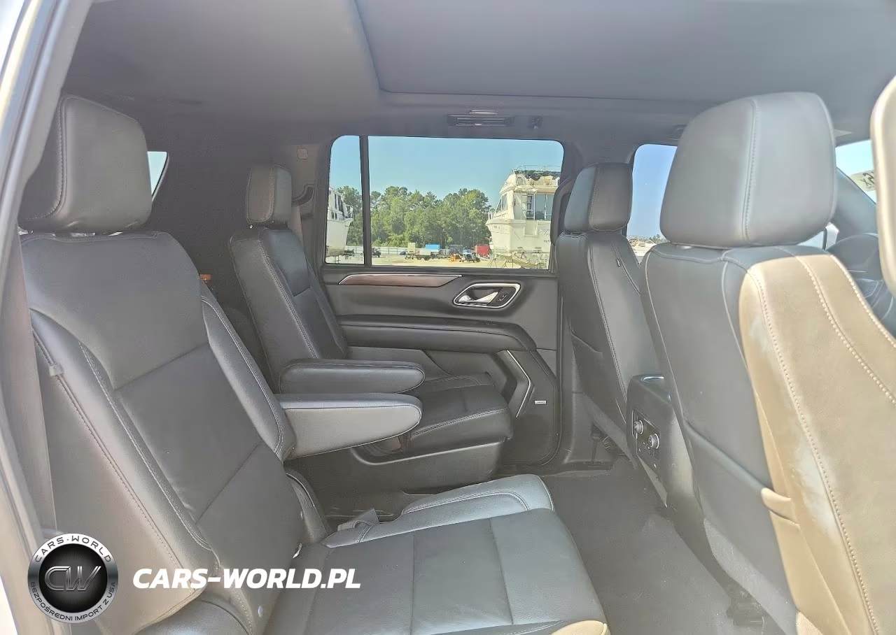 2021 Chevrolet Suburban K1500 Z71 VIN:1GNSKDKD9MR488836 - 11
