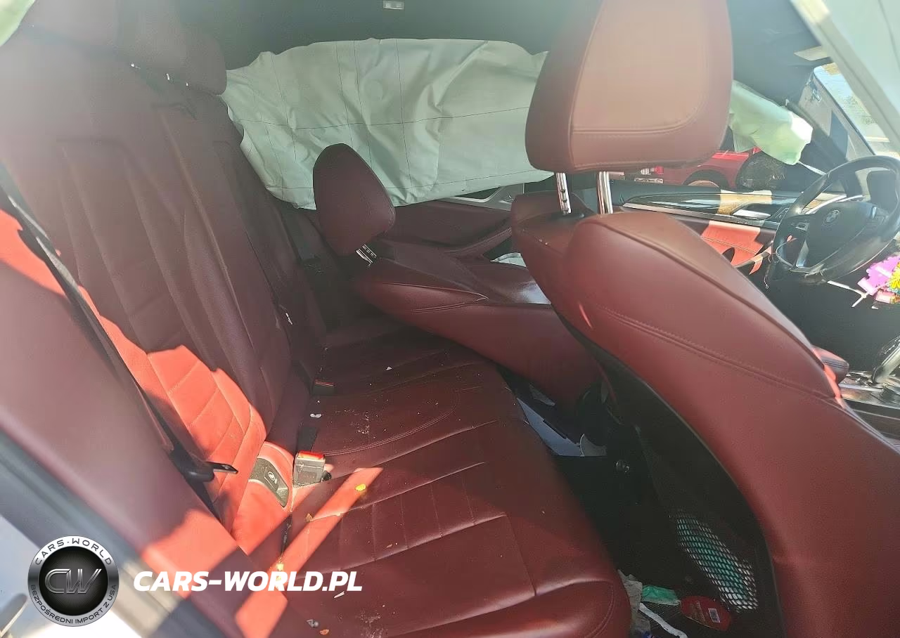 2019 BMW X4 xDrive30I VIN:5UXUJ3C53KLG53660 - 10