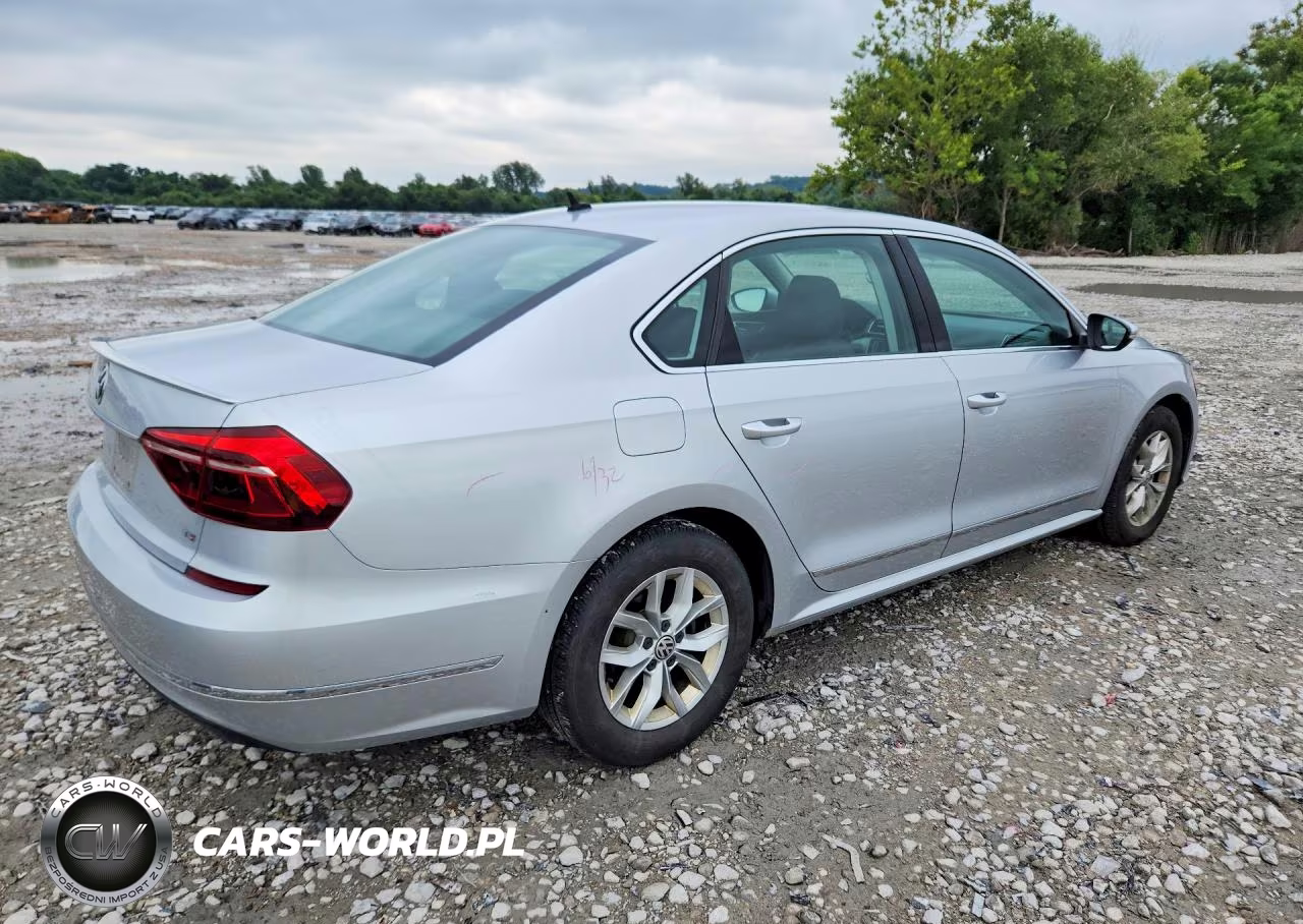 2017 Volkswagen Passat S VIN:1VWAT7A32HC085301 - 3