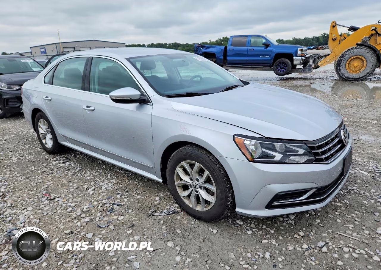 2017 Volkswagen Passat S VIN:1VWAT7A32HC085301 - 4