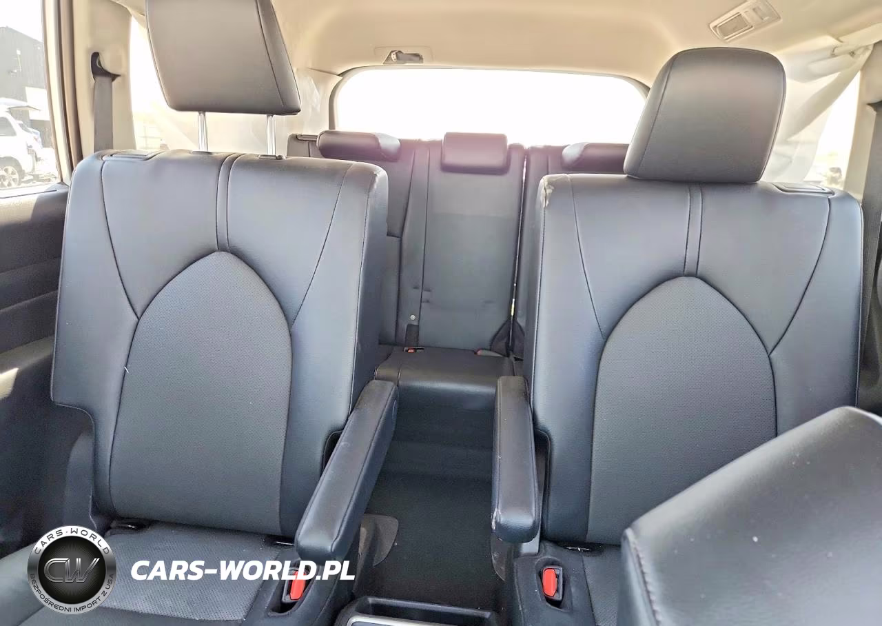 2025 Toyota Grand Highlander Xle VIN:5TDAAAB54SS095601 - 10