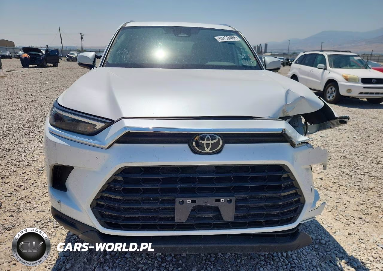 2025 Toyota Grand Highlander Xle VIN:5TDAAAB54SS095601 - 5