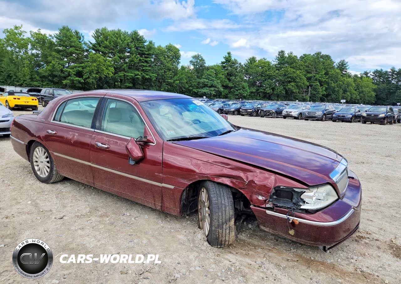 2004 Lincoln Town Car Executive VIN:1LNHM81W24Y631473 - 4