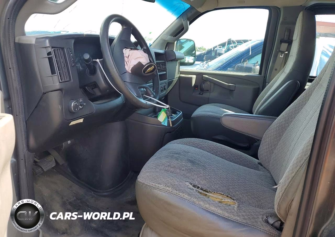 2017 Chevrolet Express G3500 VIN:1GCZGHFG6H1130070 - 7