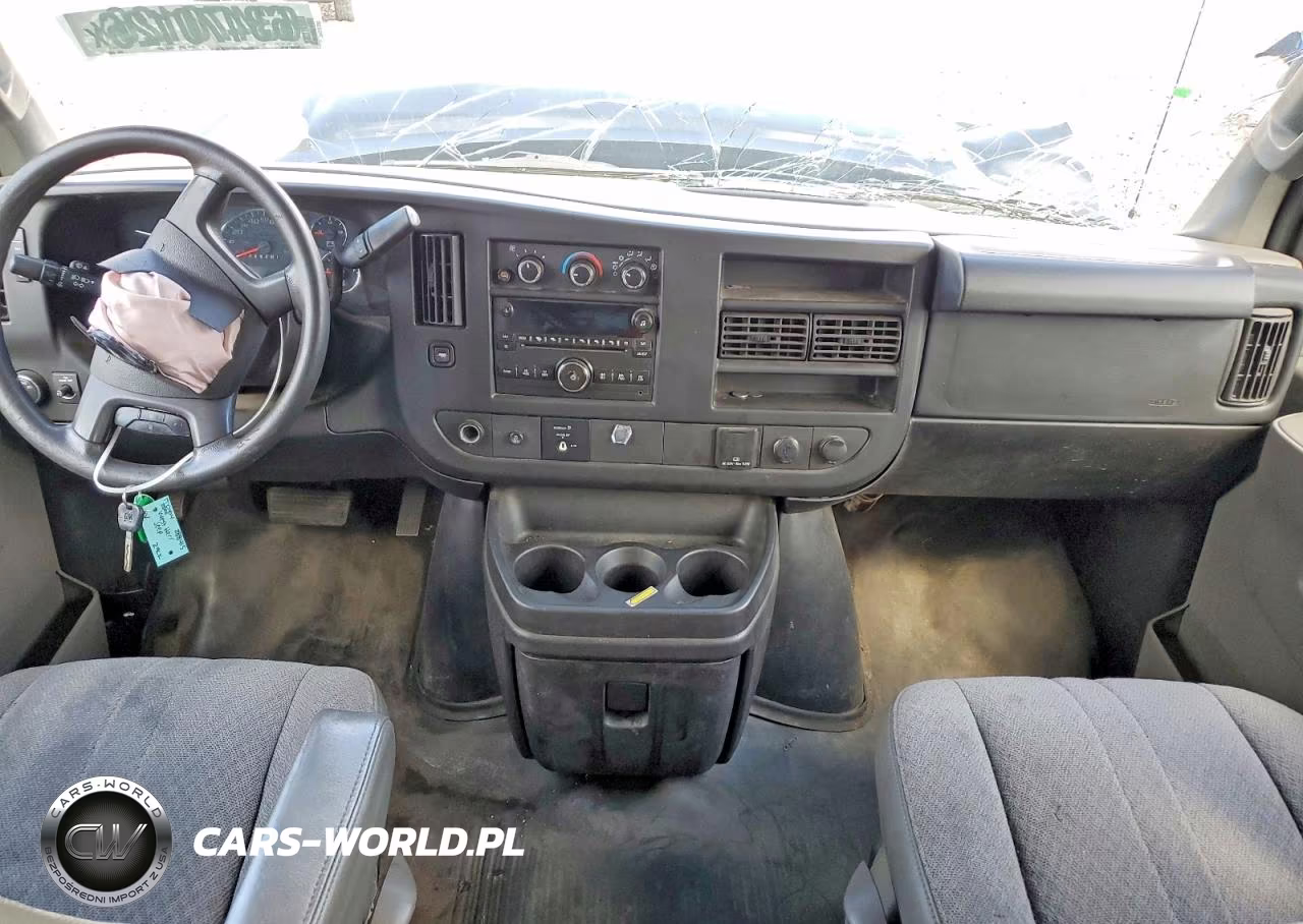 2017 Chevrolet Express G3500 VIN:1GCZGHFG6H1130070 - 8