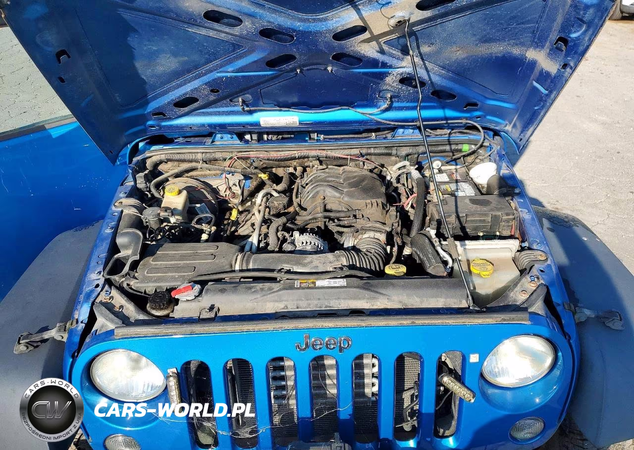 2015 Jeep Wrangler Unlimited Sport VIN:1C4BJWKG9FL533605 - 12