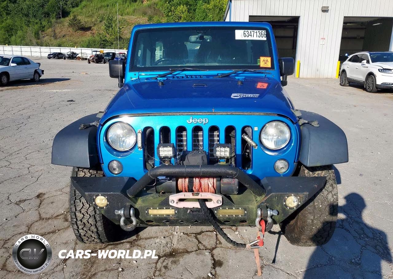 2015 Jeep Wrangler Unlimited Sport VIN:1C4BJWKG9FL533605 - 5