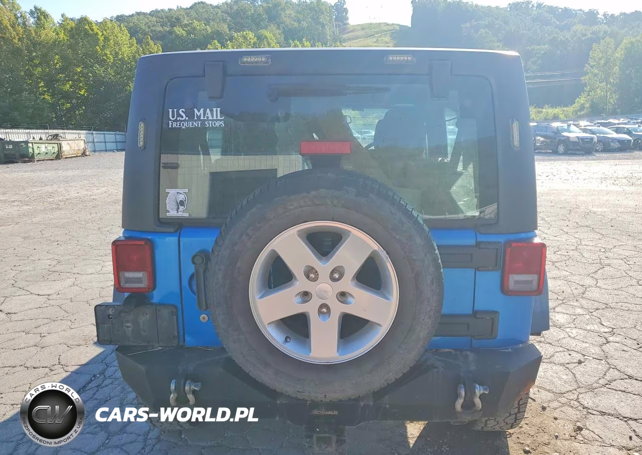 2015 Jeep Wrangler Unlimited Sport VIN:1C4BJWKG9FL533605 - 6