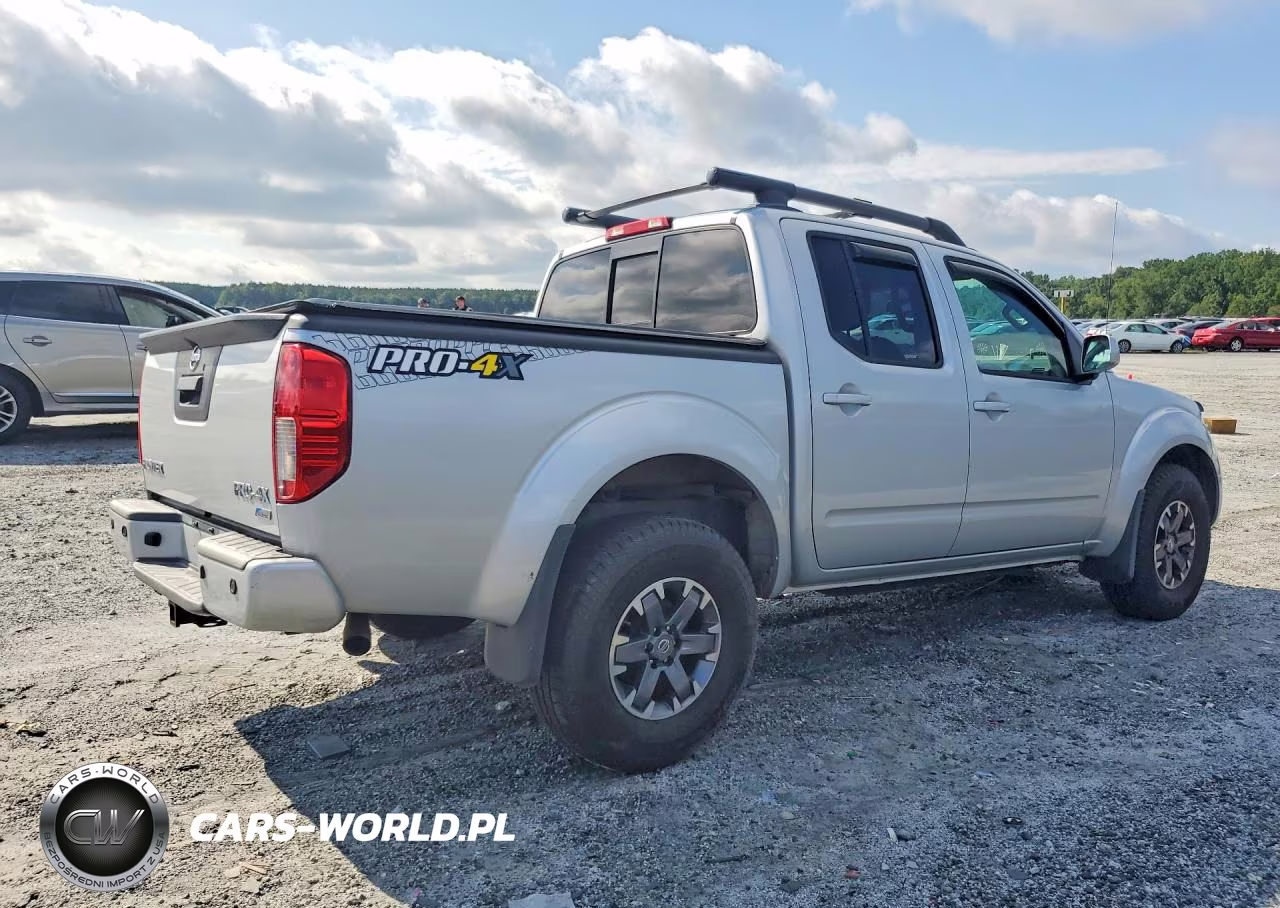 2017 Nissan Frontier Pro-4X VIN:1N6DD0EV6HN769169 - 3